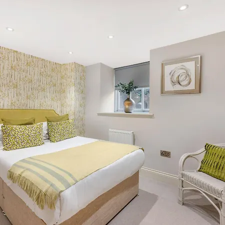 Little Mews 5